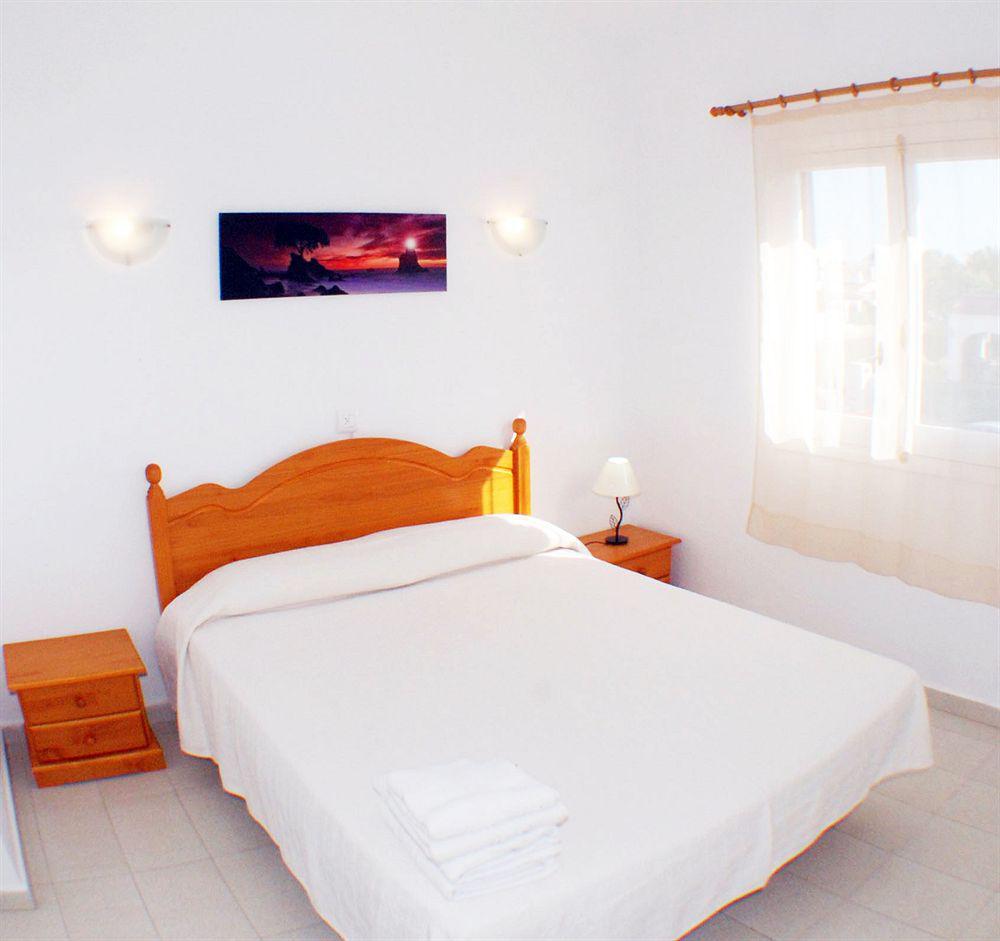 Apartamentos Ses Anneres Cala'N Blanes  Exterior foto